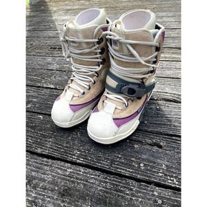 Copied -  vintage burton snowboots  size 9